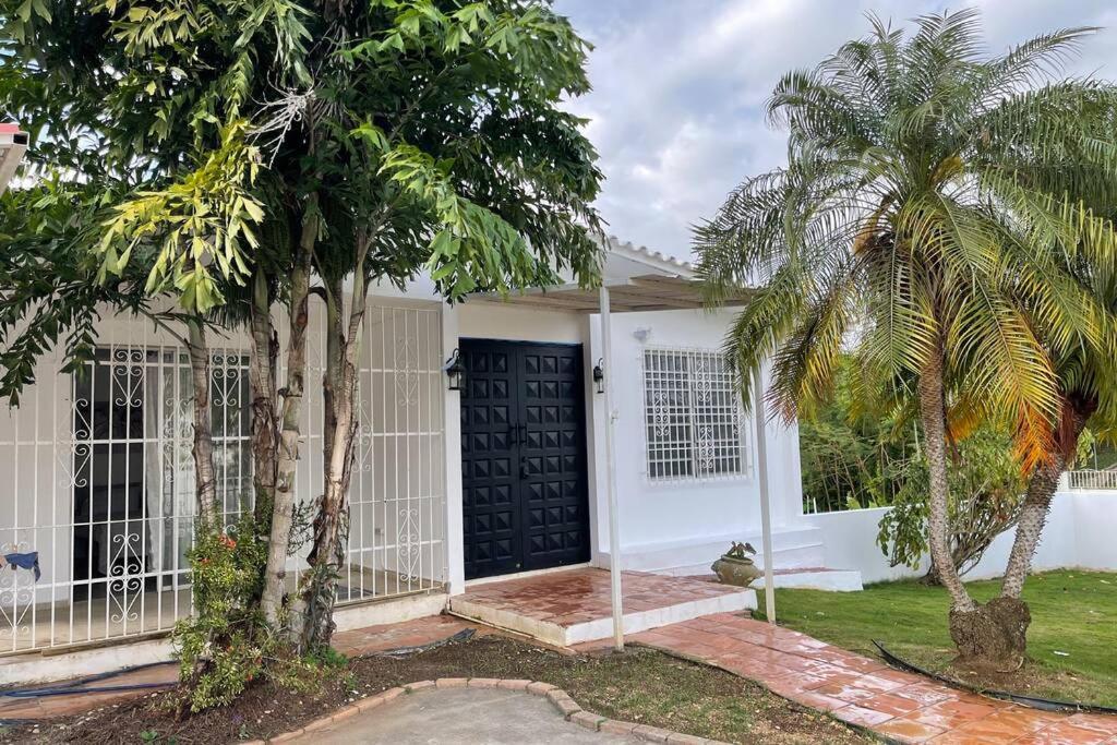 Borinquen Beach House Villa Camaceyes Ngoại thất bức ảnh